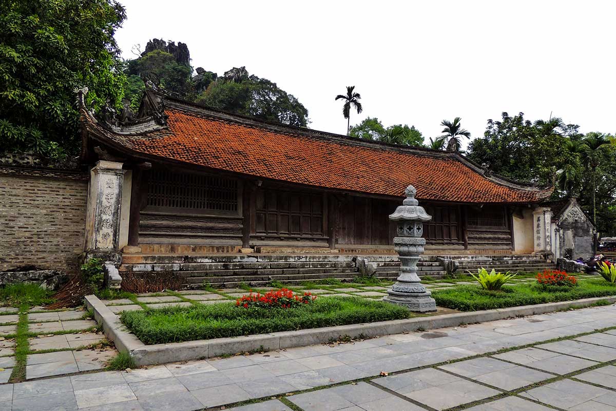 Electric Bike Adventure Hanoi Thay Pagoda 1 Day